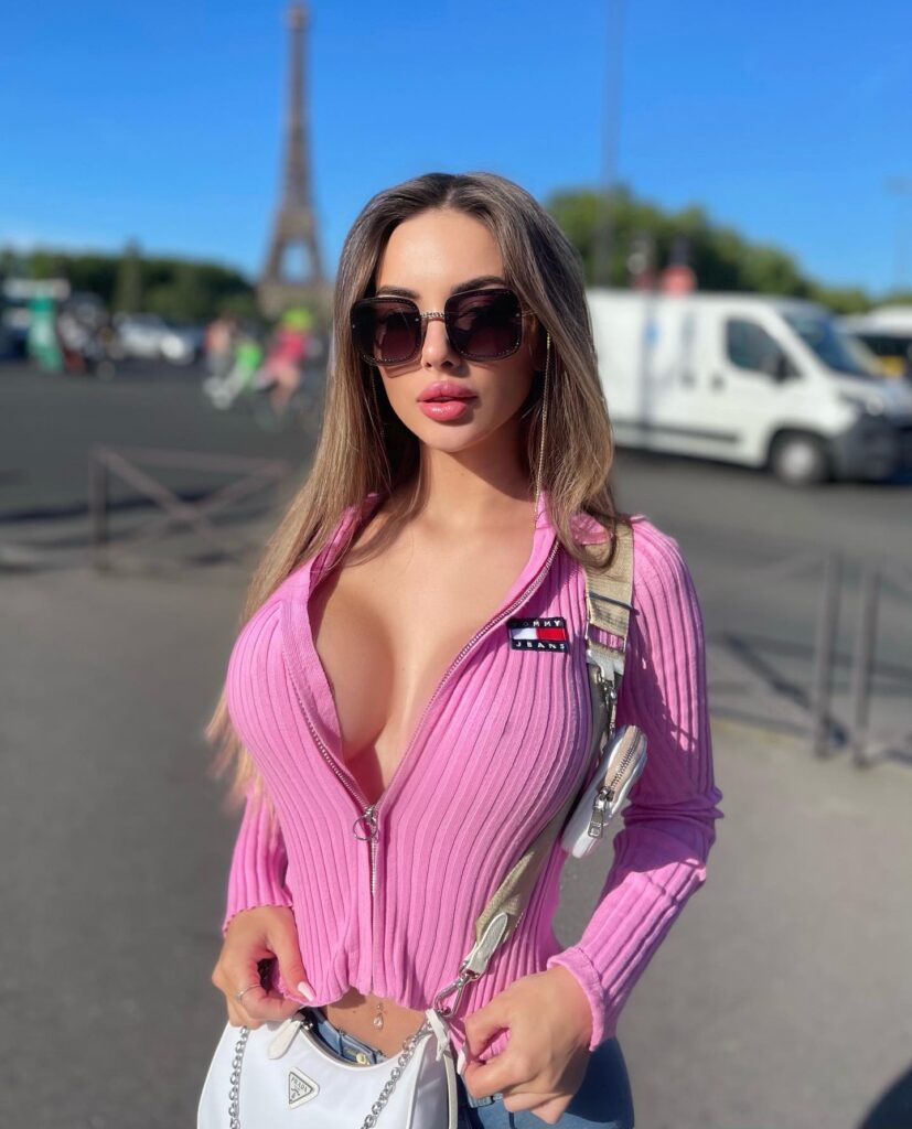 Ivanka Peach muestra su cuerpo curvilíneo y enciende a sus seguidores de Instagram y OnlyFans