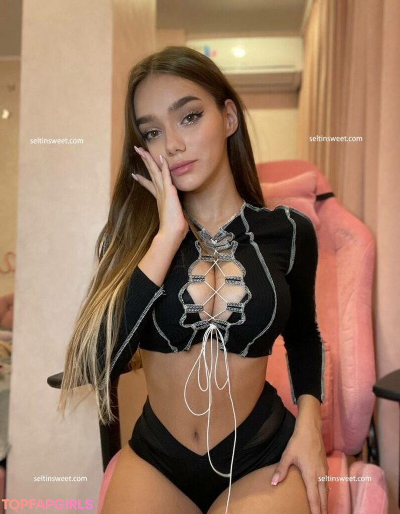 Seltin, modelo de OnlyFans y Camgirl rusa