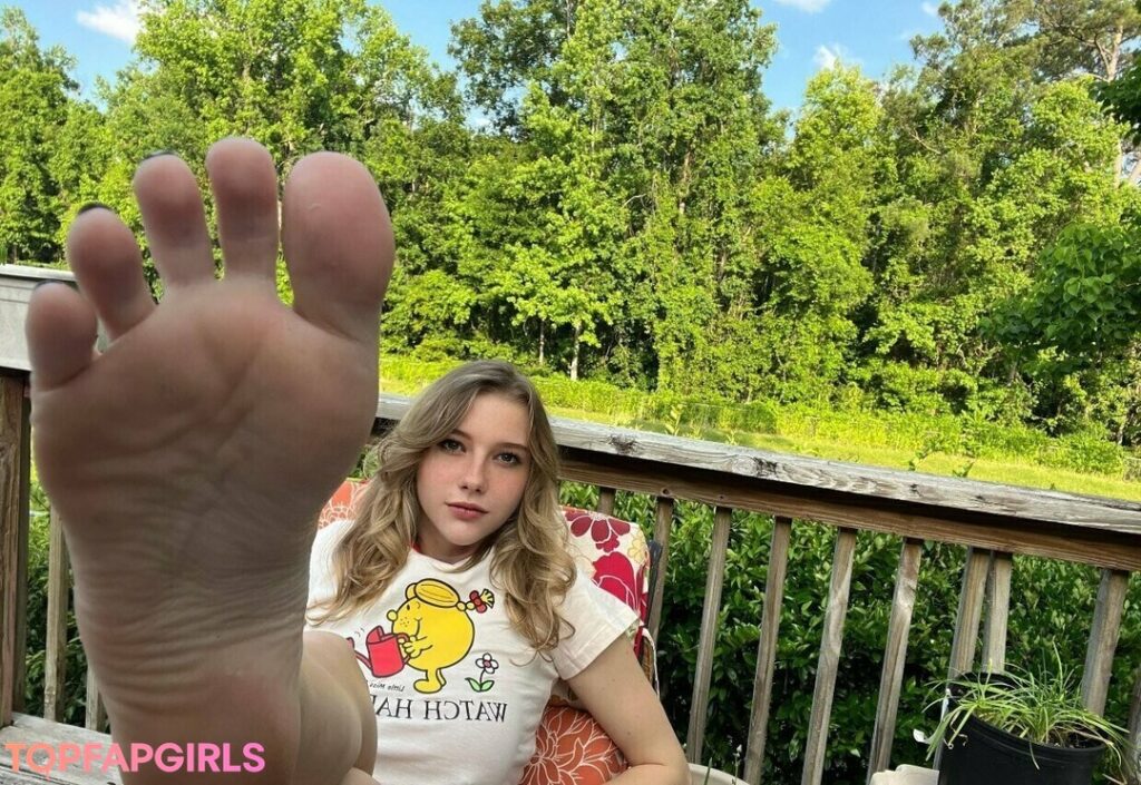 Zoe Moore sube contenido erótico amateur a OnlyFans