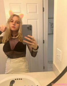 Zoe Moore en OnlyFans: @zoeemoore