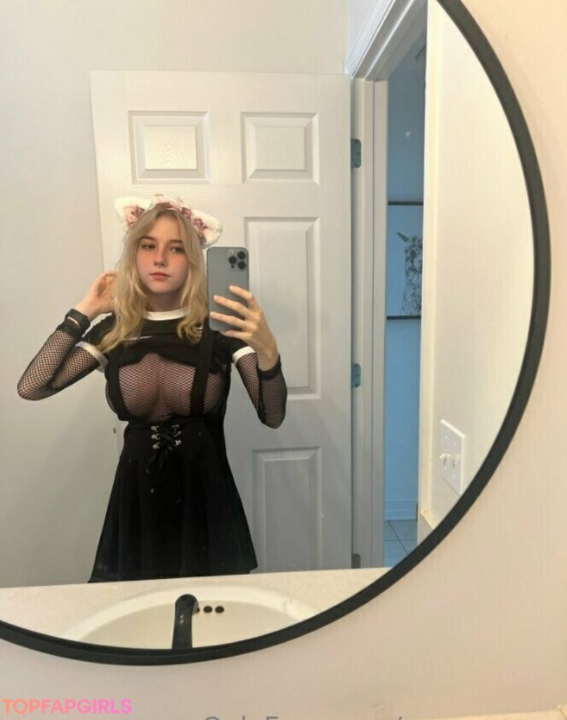 Zoe Moore sube contenido erótico amateur a OnlyFans