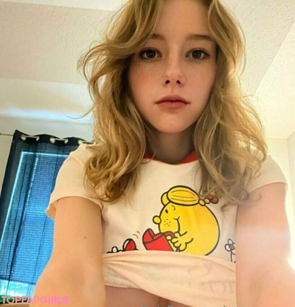 Zoe Moore sube contenido erótico amateur a OnlyFans