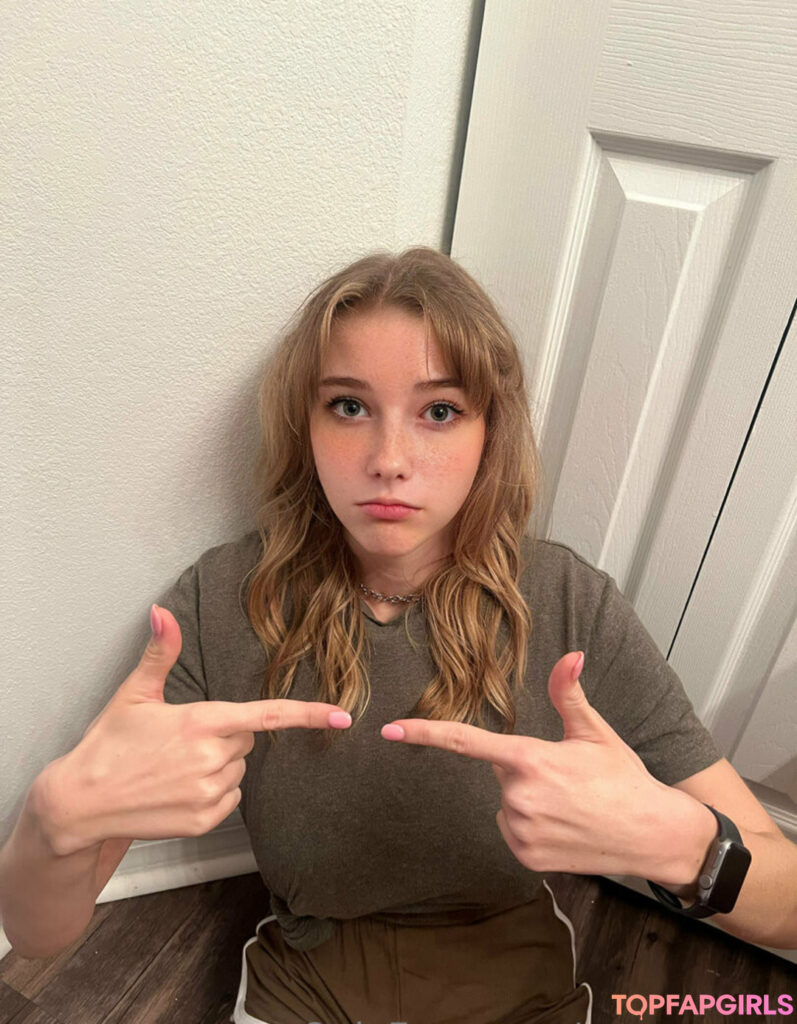 Zoe Moore sube contenido erótico amateur a OnlyFans